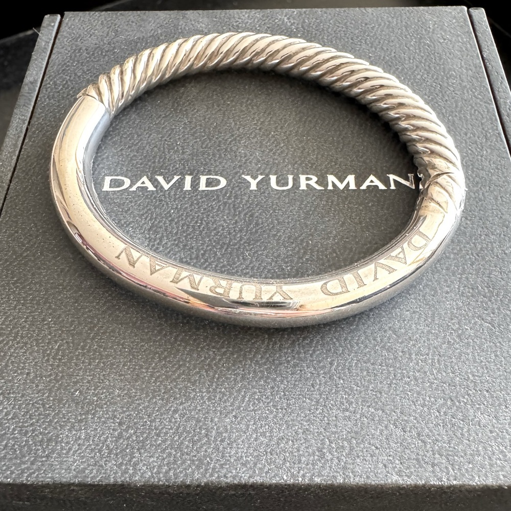 David Yurman Silver hinged cable twist bangle bracelet. Great used condition.